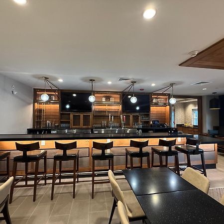Four Points By Sheraton Bedford Manchester Airport Екстер'єр фото