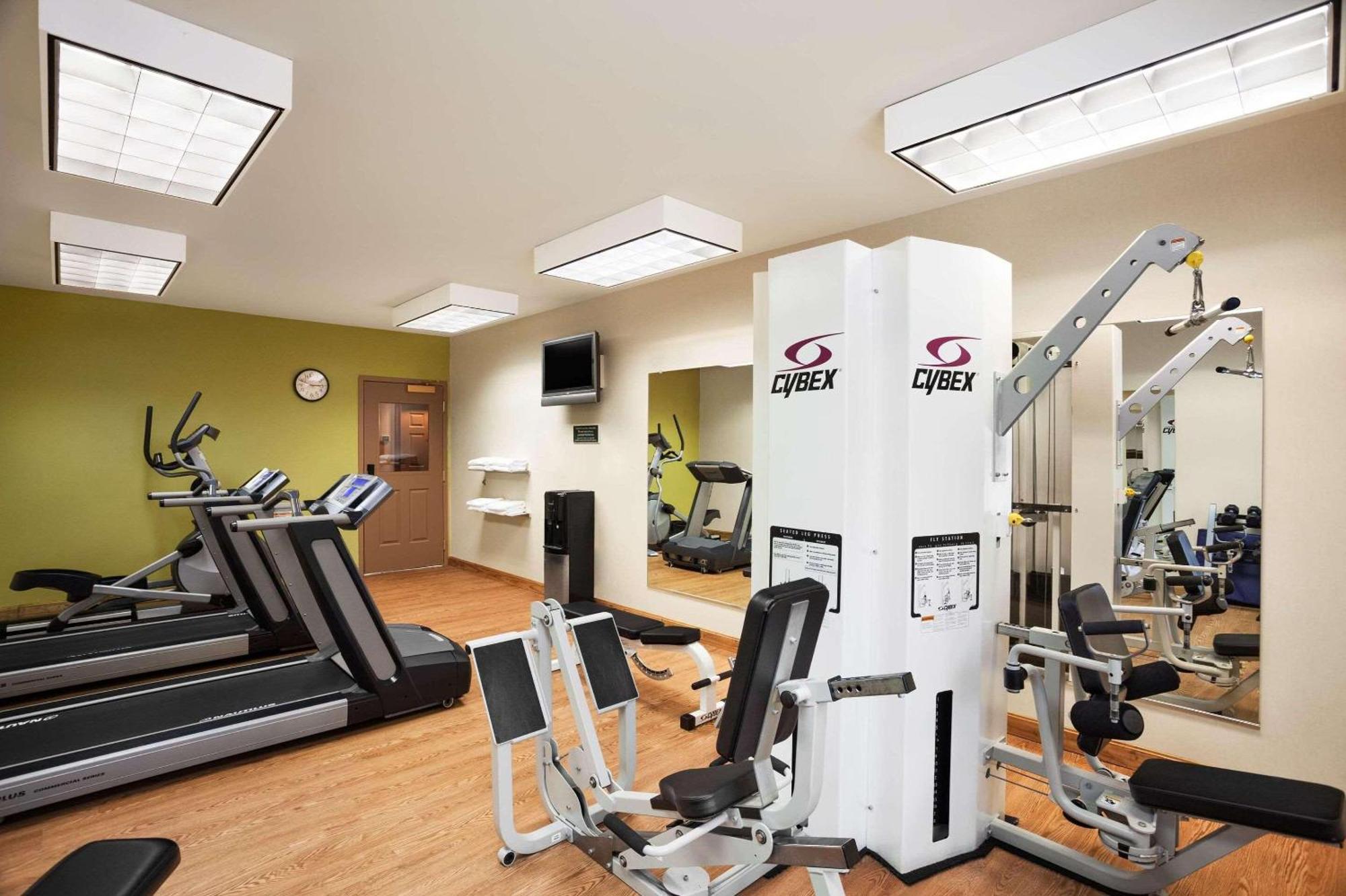 Four Points By Sheraton Bedford Manchester Airport Екстер'єр фото